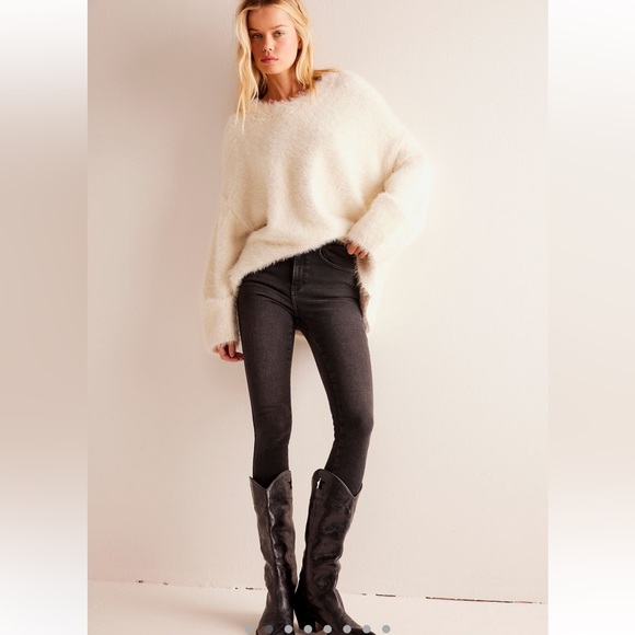 Free People Jeans - Picture 2 of 6